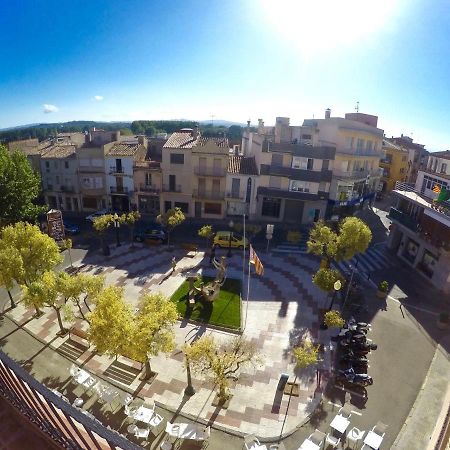 Fonda Comerc Estudio Doble Torroella De Montgri Exterior photo